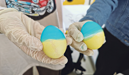 Ostereier in Nationalfarben