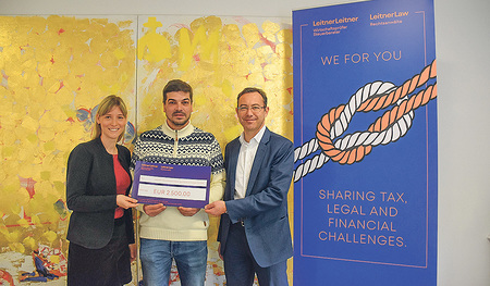 Bei der Spendenübergabe 