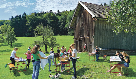 Ein Blick in das bunte Lagerleben.   