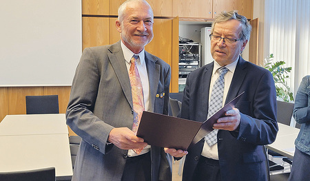 Organist Ernest Ulbrich (links) mit Pfarrer Alois Hofmann