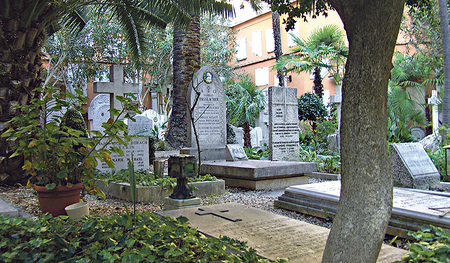 Ein Friedhof im Schatten des Petersdoms