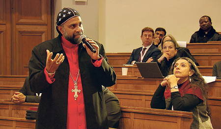 Schnappschuss von einer der Konferenzen: Viola Raheb (rechts vorne) ist Mitarbeiterin von Pro Oriente. Sie stammt aus Betlehem.  
