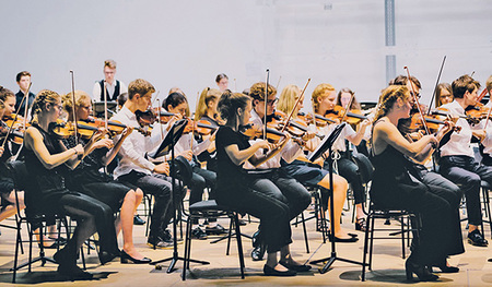 Rund 100 Jugendliche aus aller Welt nahmen am Orchestercamp teil.