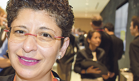   „Die Religionsgemeinschaften zwingen uns, unsere Art zu handeln in Frage zu stellen. Darin liegt das Potential, aber auch die Herausforderung.“ Azza Karam