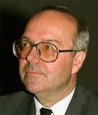 Alois Riedlsperger SJ? Foto: Franz Josef Rupprecht GmbH, A-7123 M?nchhof, Raiffeisenkasse M?nchhof, Konto.-Nr.: 17.608