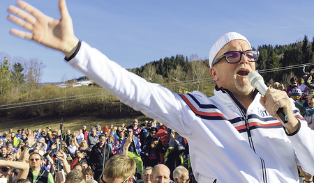 DJ Ötzi dankt Gott für jeden Tag. 