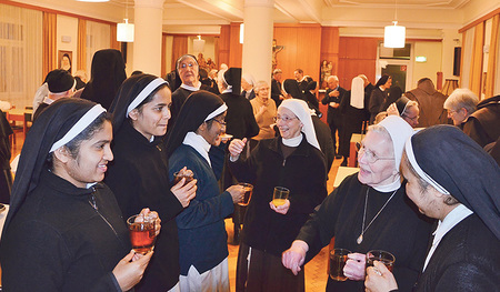 Gemütliches Beisammensein und Plaudern dürfen bei einem Ordenstag nicht zu kurz kommen.     