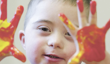 Die deutsche Caritas warnt vor einer Gesellschaft, in der ein behindertes Kind als Schaden empfunden wird.