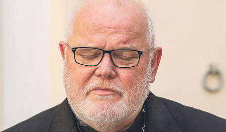 Kardinal Marx ist von Papst Franziskus aufgefordert worden, weiter als Erzbischof von München und Freising im Amt zu bleiben.