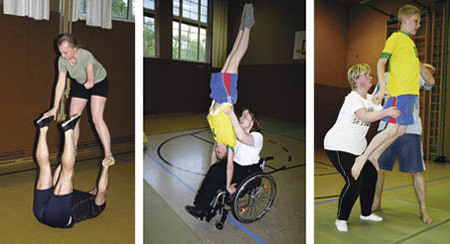 Flying Edi's, Solidarit?tspreistr?ger, Josee Turnsaal, Training, Akrobatik, Showprogramm, Julia Berger im Rollstuhl, MMC Krankheit