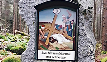 Eine der erneuerten Kreuzwegstationen