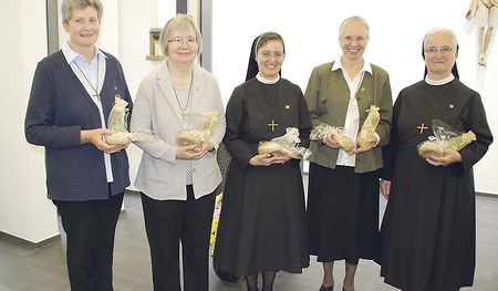 Die neue Provinzleitung (v. li.): Sr. Clara Mair, Sr. Verena Bergmair, Sr. Maria Dolores Scherrer, Provinzoberin Sr. Magdalena Walcher und Provinzassistentin Sr. Petra Car.