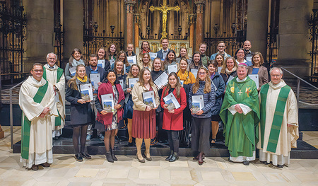 Feier für die neuen Religionslehrer/innen am vergangenen Sonntag im Linzer Mariendom   