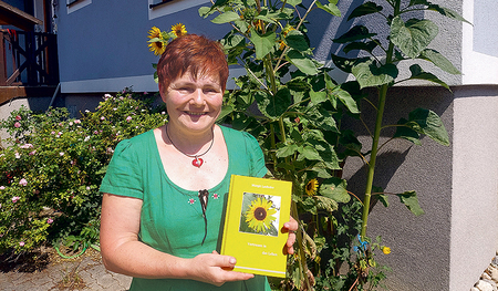 In ihren Büchern, die sie im Eigenverlag verlegt, schreibt Margit Lashofer aus Wald bei St. Pölten über persönliche Gedanken, Erlebnisse und auch ihre Gottesbeziehung.
