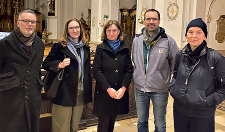 Im Gespräch: Werner Reiterer, Kuratorinnen Gabriele Spindler und Martina Gelsinger, Paul Petritsch und Nicole Six.   