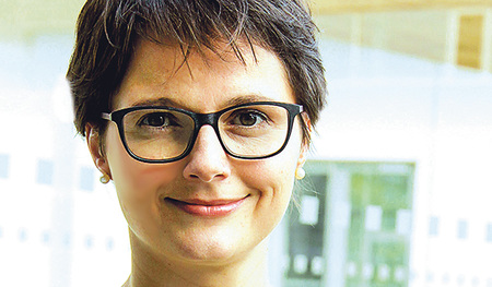 MONIKA SLOUK  monika.slouk@koopredaktion.at