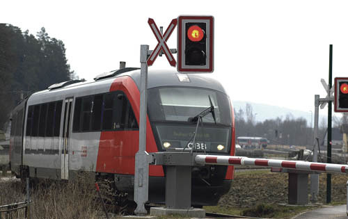 Bahn?bergang Rottenegg, Bahn, M?hlkreisbahn, Schienen, Gefahr, Schranken, Lichtsignal, Zug, Eisenbahn, ?BB, Verkehr, Rottenegg, Bahn?bergangFranz Maria GlaserEinfaltstra?e 7, 4020 LinzSPARDABANK LinzBLZ 49460 Kontonummer 00-378.444