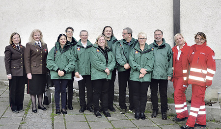 Zwölf Notfallseelsorgerinnen und -seelsorger haben ihre Ausbildung abgeschlossen.  