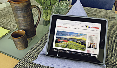 Ob Tablet oder E-Reader – mit diesem Polster muss man sich um eine Stütze keine Sorgen mehr machen. Der Polster ist zudem leicht und auch als Geschenk eine gute Idee. 