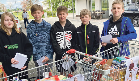 60 Personen profitierten von der „Aktion Kilo“ der Firmlinge aus Hochburg. 