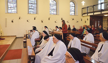 In der Kirche der Marienschwestern vom Karmel 