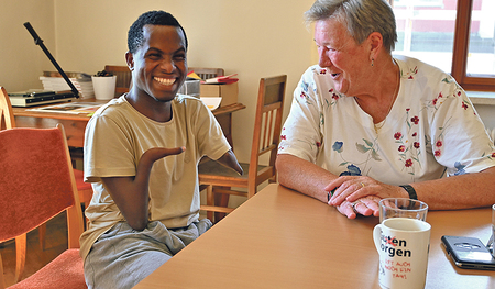 Biko und Maria Spernbauer im Gespräch mit der Kirchenzeitung. 