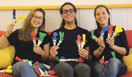 Antonio Santamaría Barranquero (Bild Mitte)