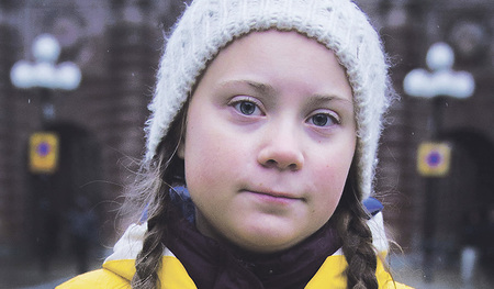  „Ich schaue auf die Mächtigen und frage mich, warum sie alles so kompliziert machen. Wenn der Klimawandel gestoppt werden muss, müssen wir ihn stoppen.“  Greta Thunberg